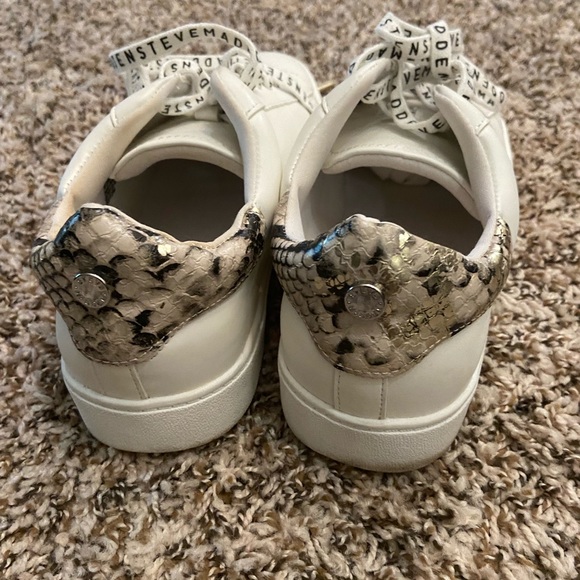 Steve Madden Sneakers. - Picture 2 of 4